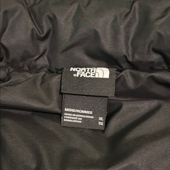 The North Face Men's Black Puffer Vest - Picture 2 of 4